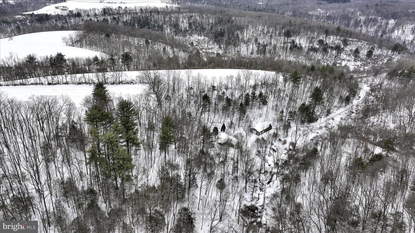 283 Pleasant Valley Road photo 4