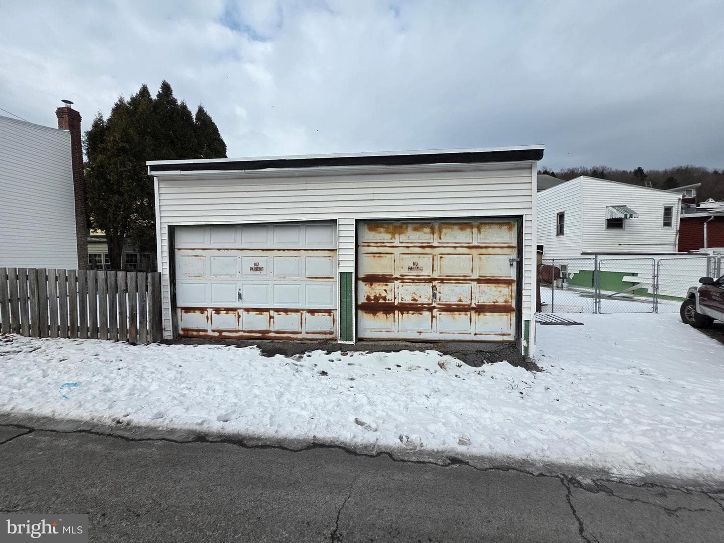 426 Centre Street photo 29