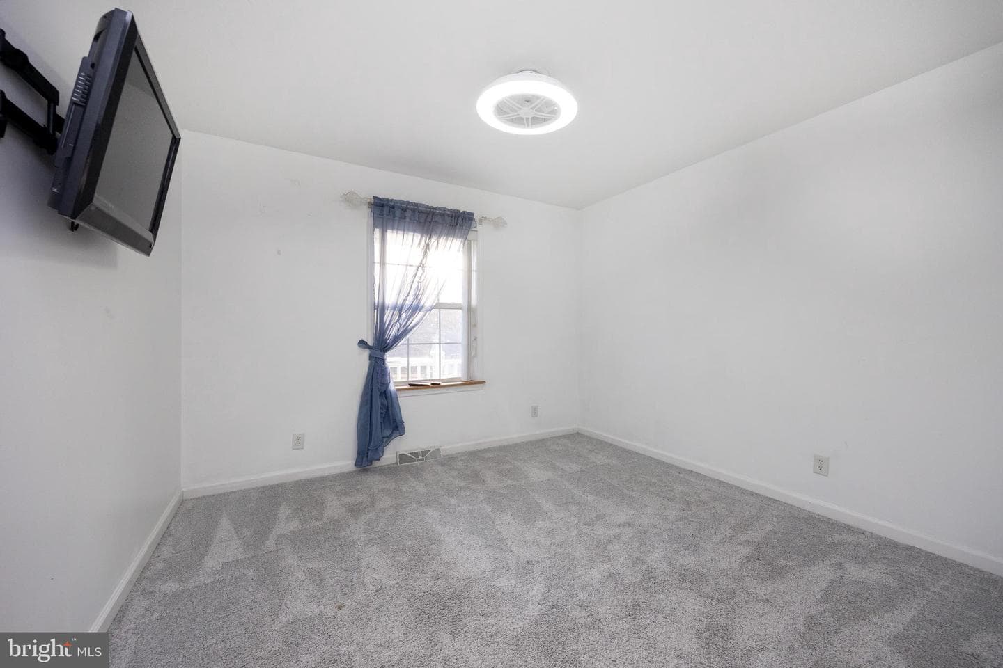 12 Sajer Road photo 18