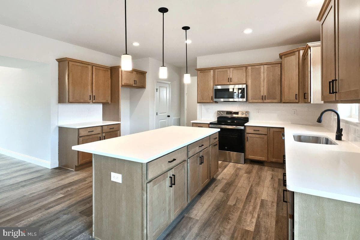 Beacon Pointe Plan At Seiders Hill photo 6