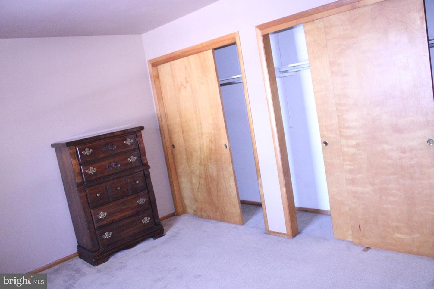 548 Willow photo 13