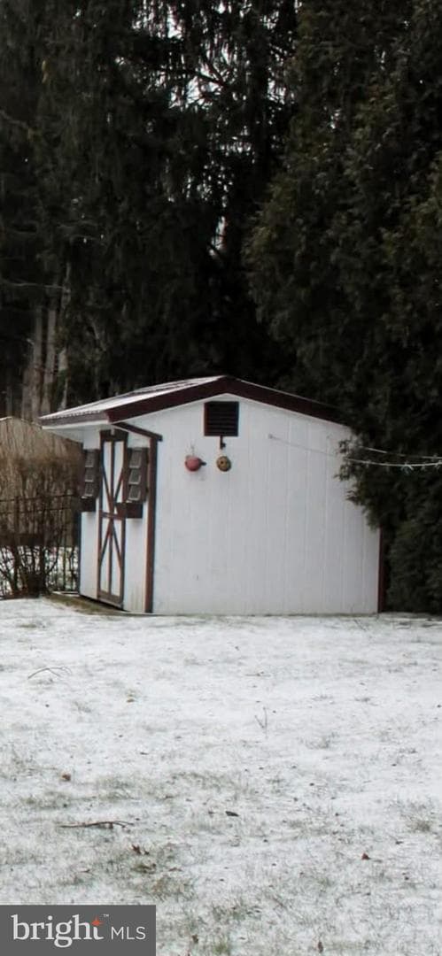 548 Willow photo 32