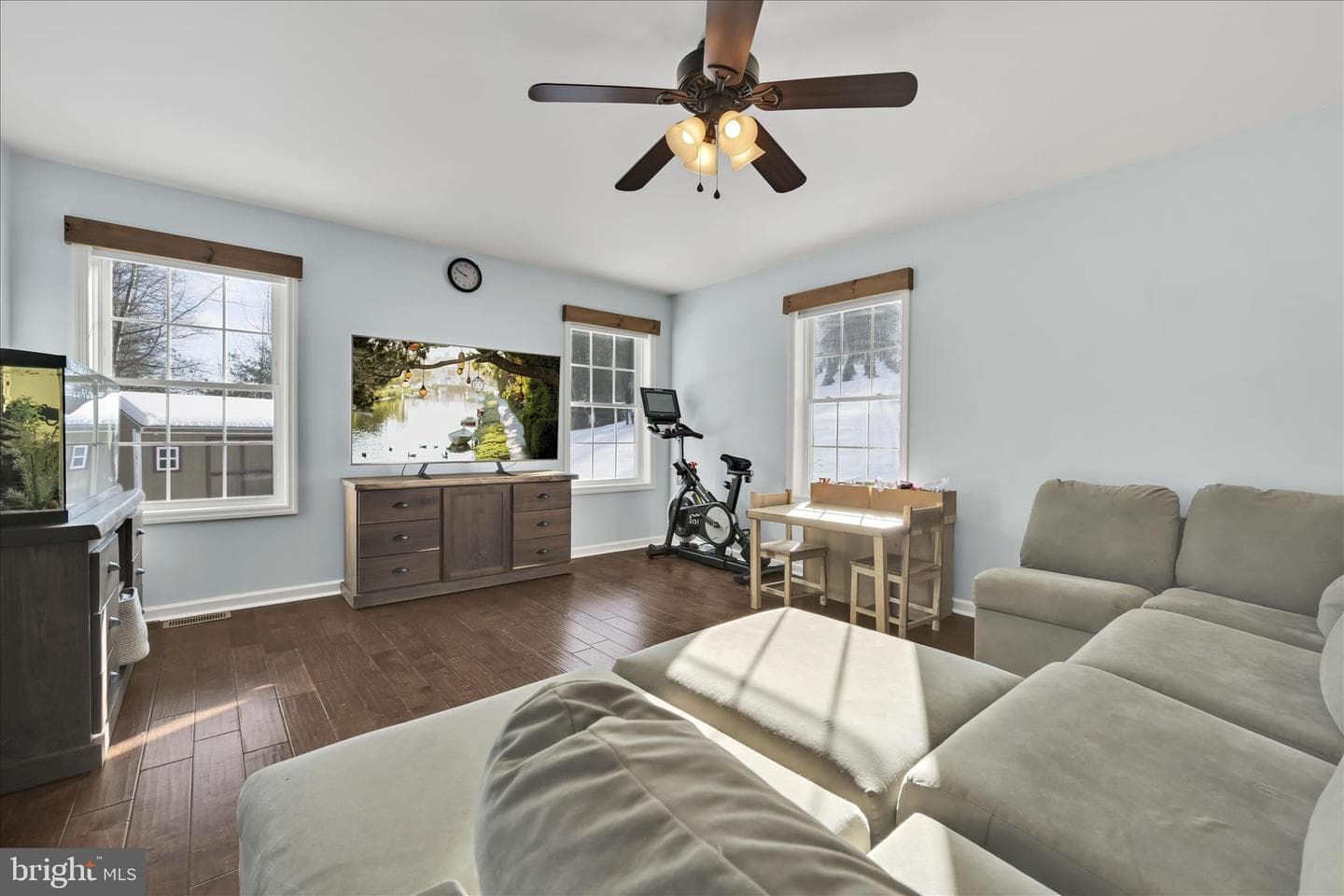 72 Evergreen Drive photo 9