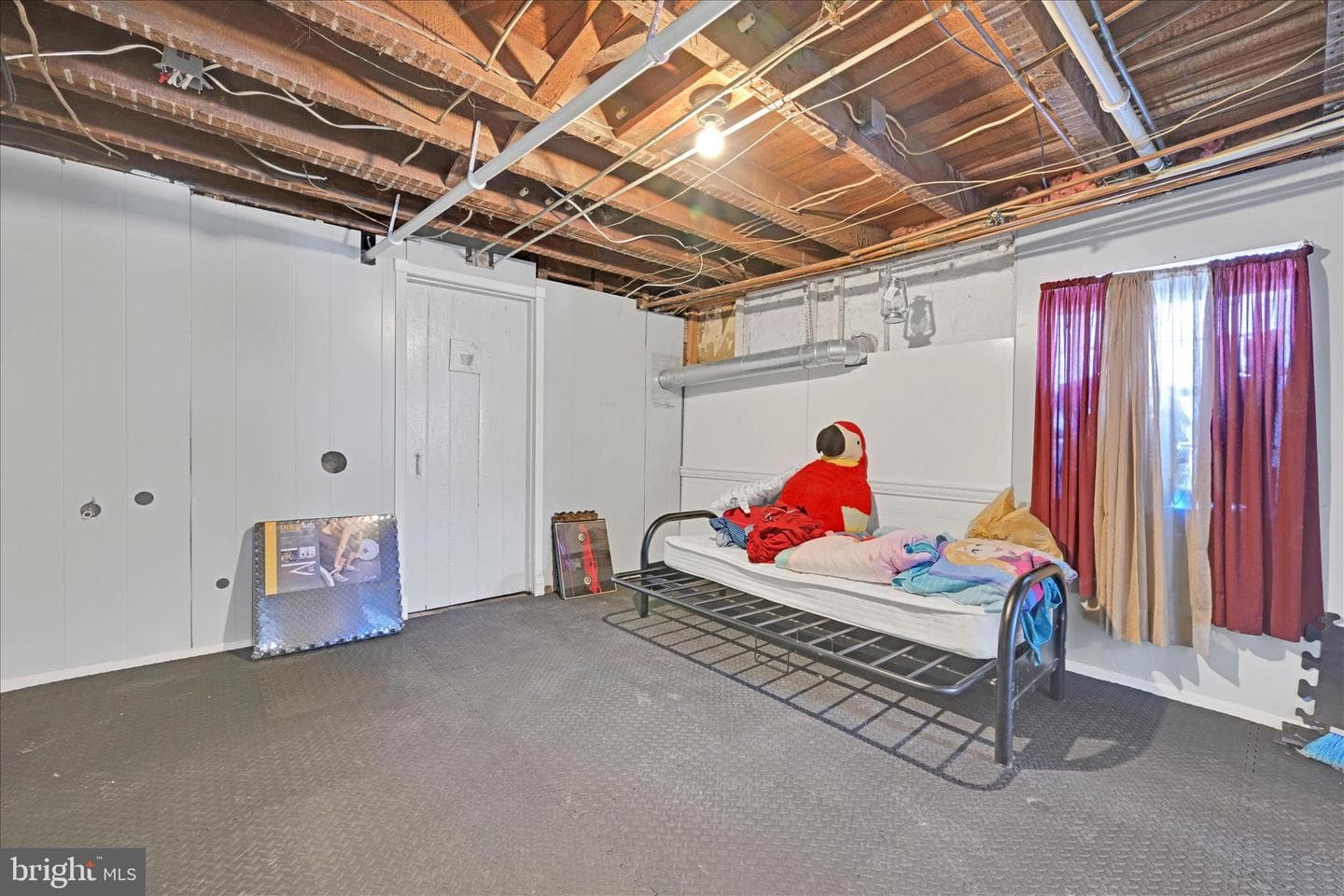 239 W Savory Street photo 18