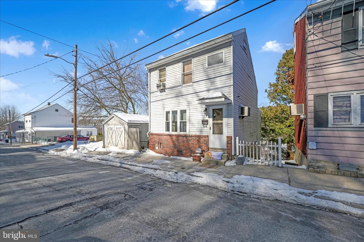 239 W Savory Street photo 2