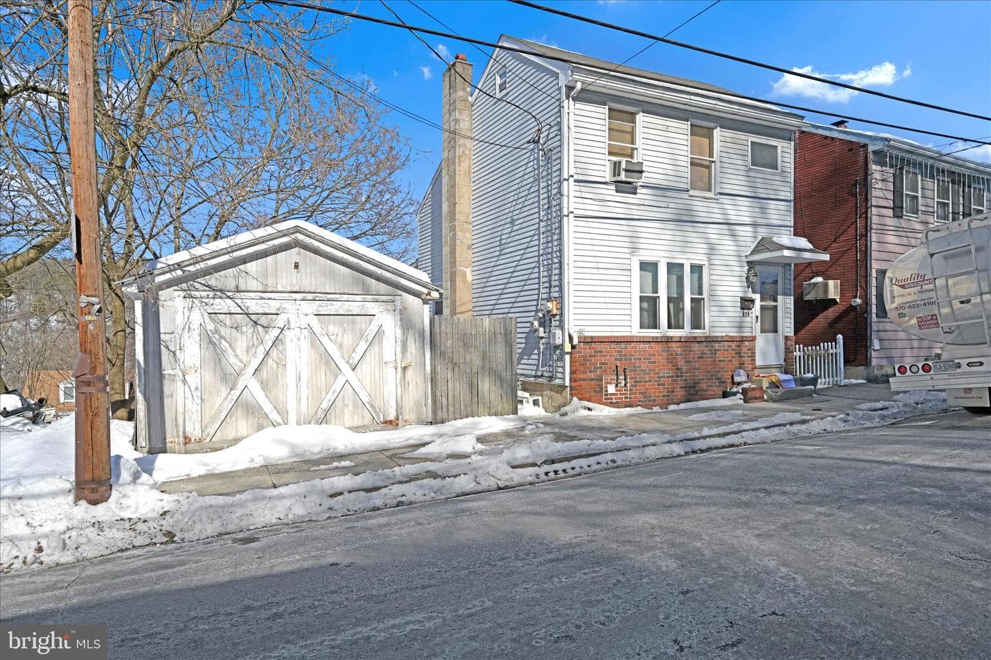 239 W Savory Street photo 6