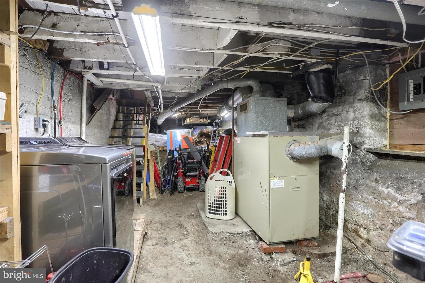 214 Bowe Street photo 24