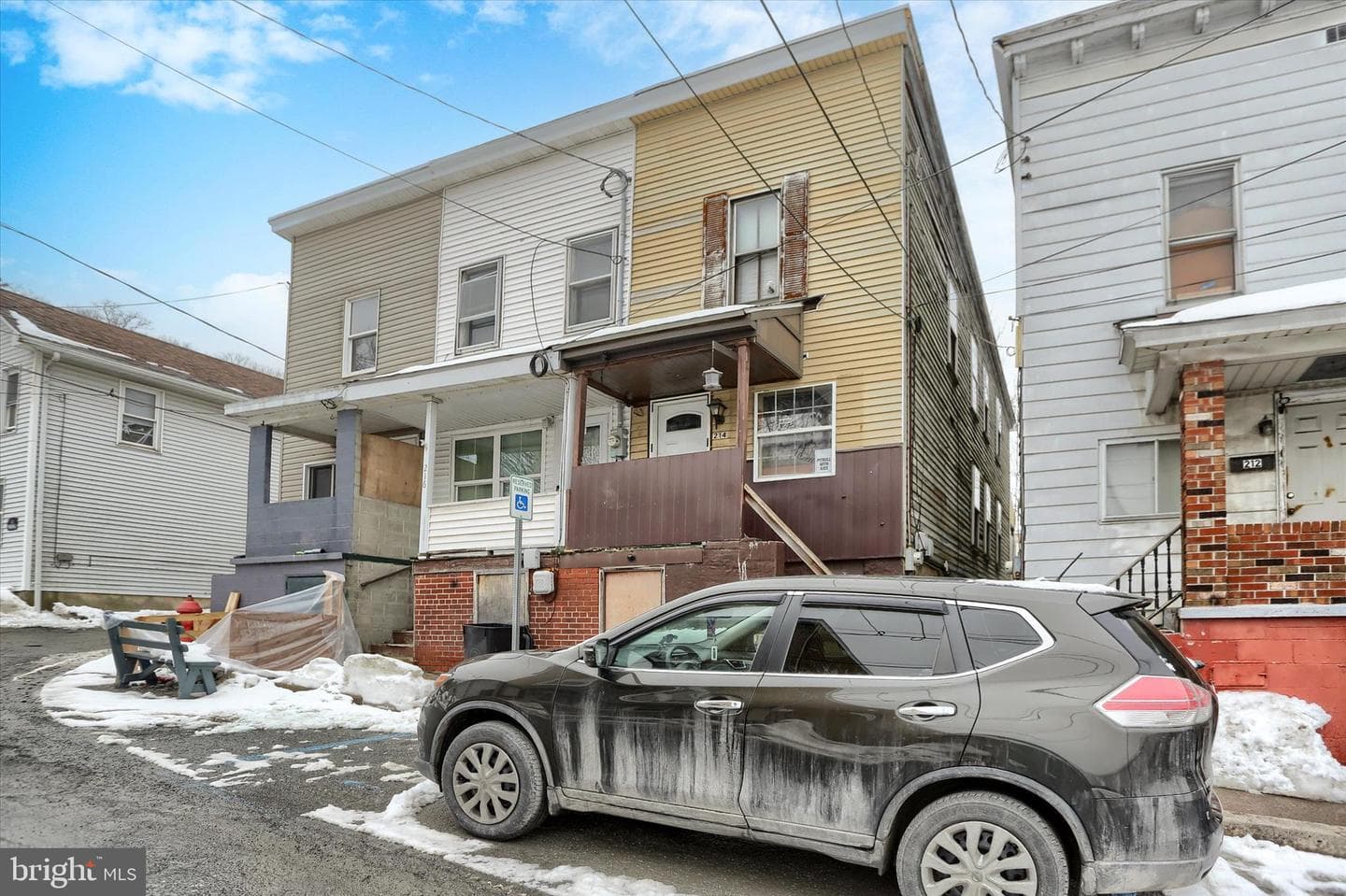 214 Bowe Street photo 4
