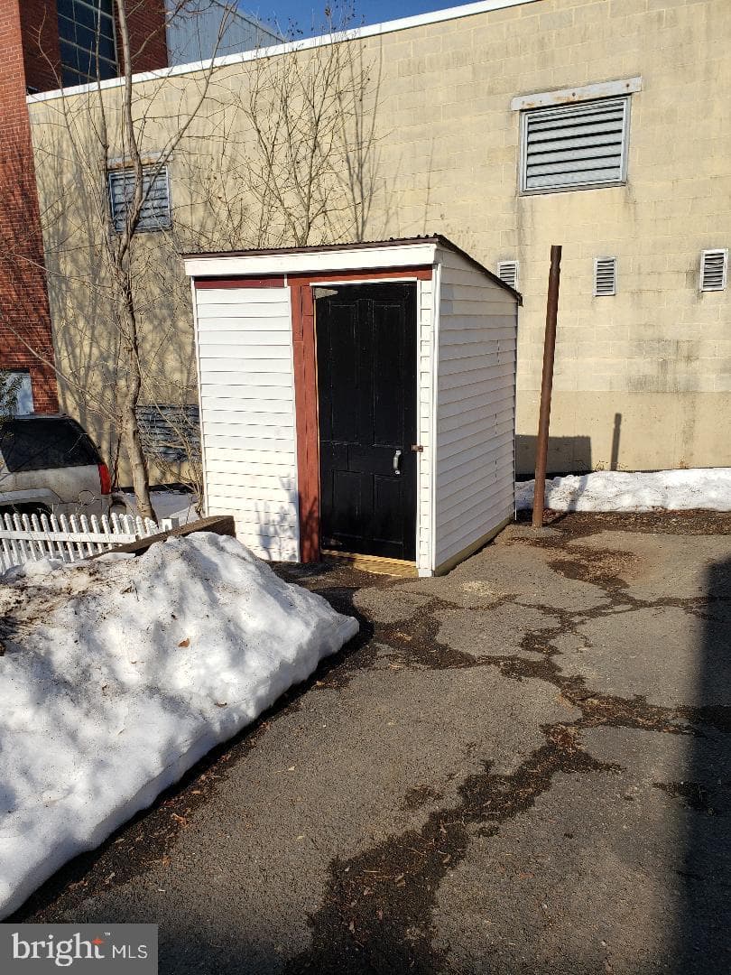 123 High Street photo 5