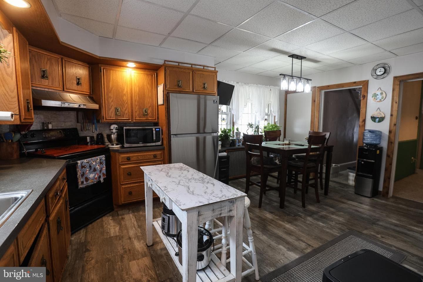 846 Bunting Street photo 11