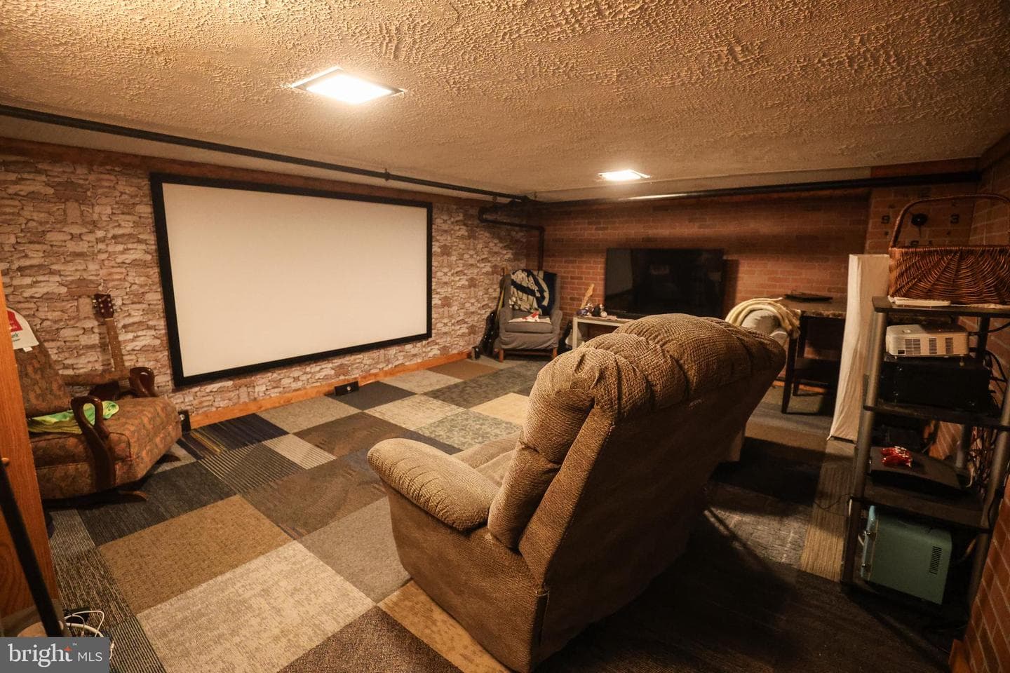 846 Bunting Street photo 29