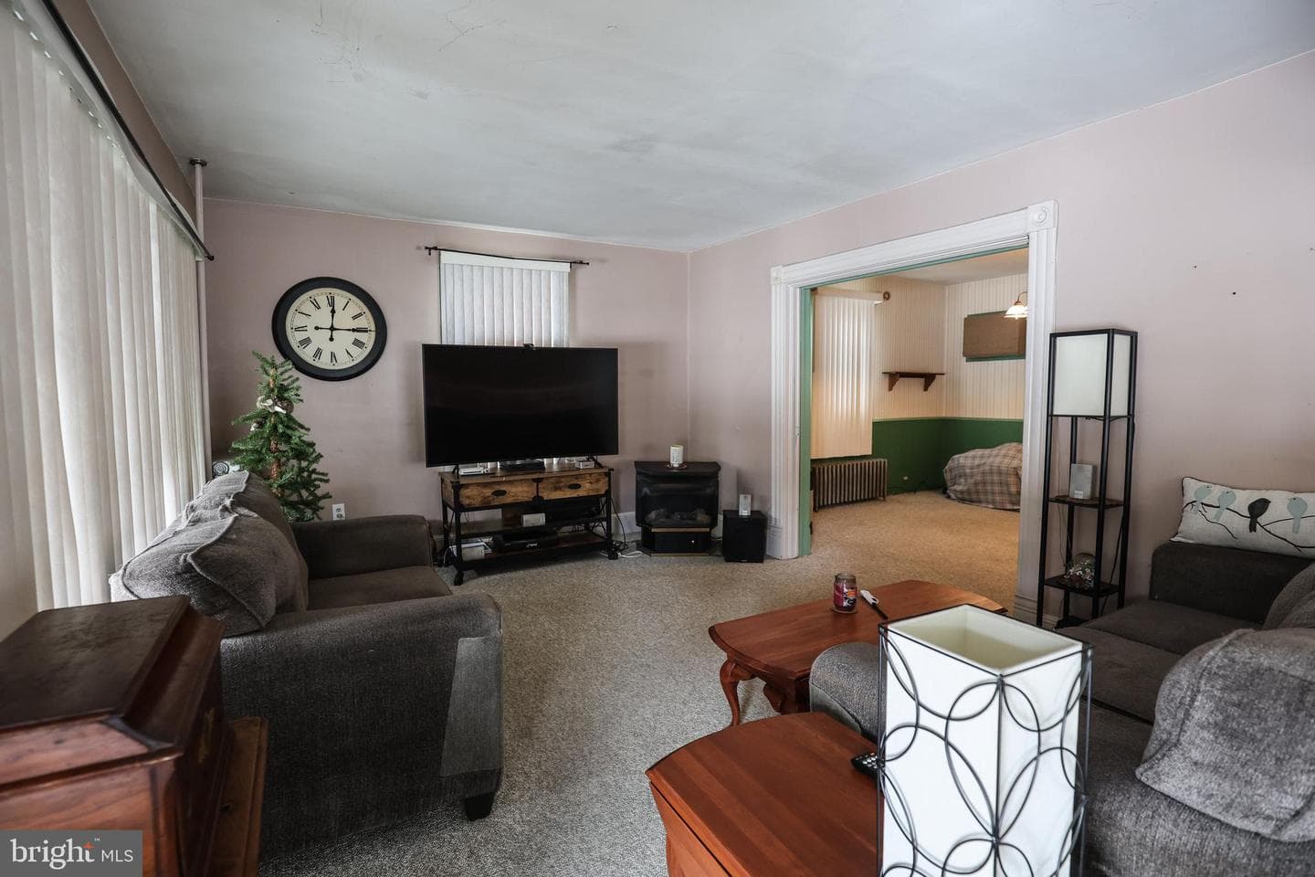 846 Bunting Street photo 6