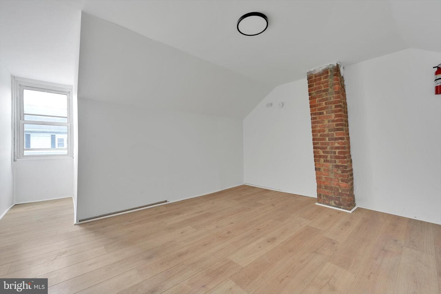 229 Valley Street photo 21