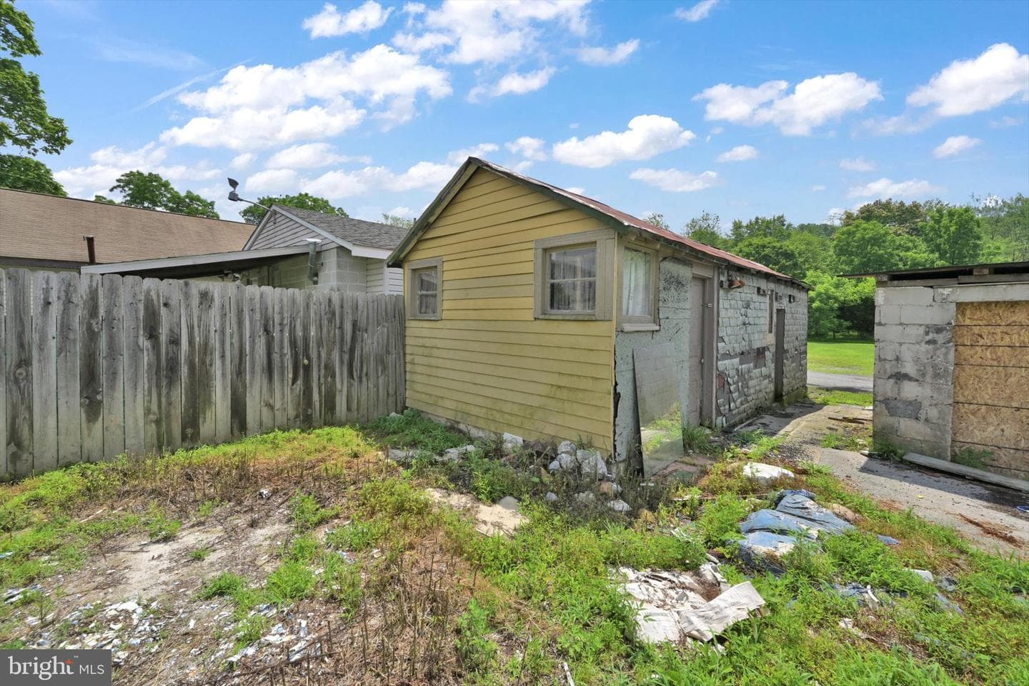 229 Valley Street photo 28