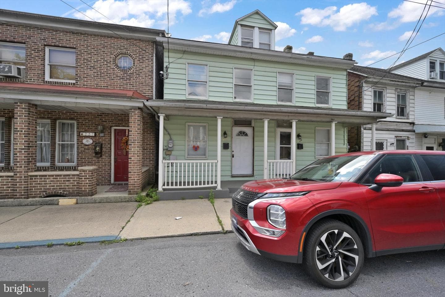 229 Valley Street photo 4