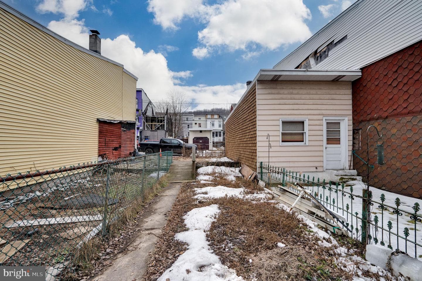 724 E Centre Street photo 41