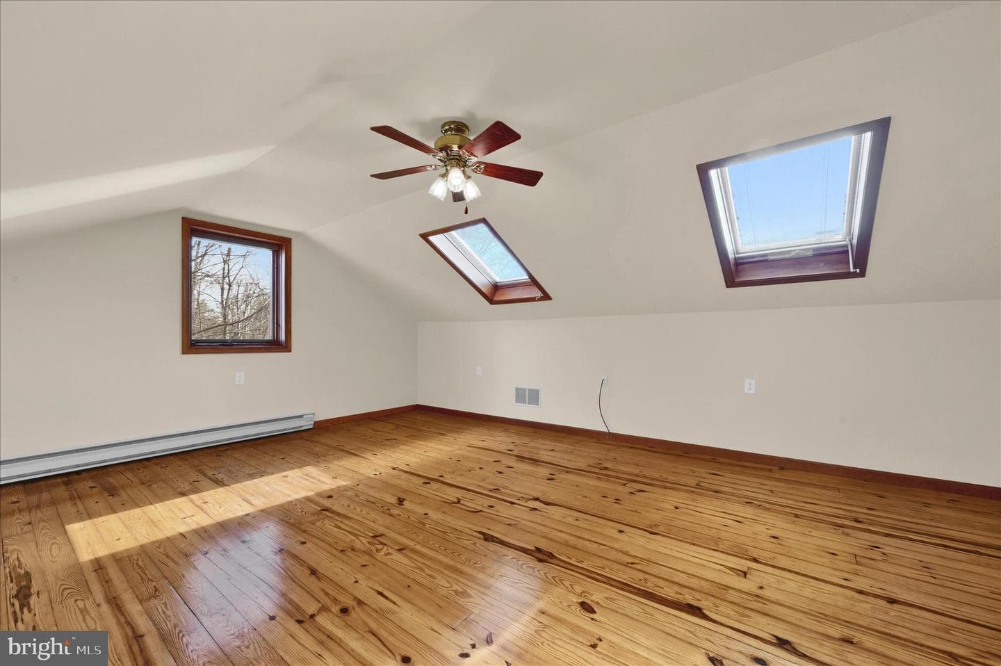 65 Hawk Lane photo 25