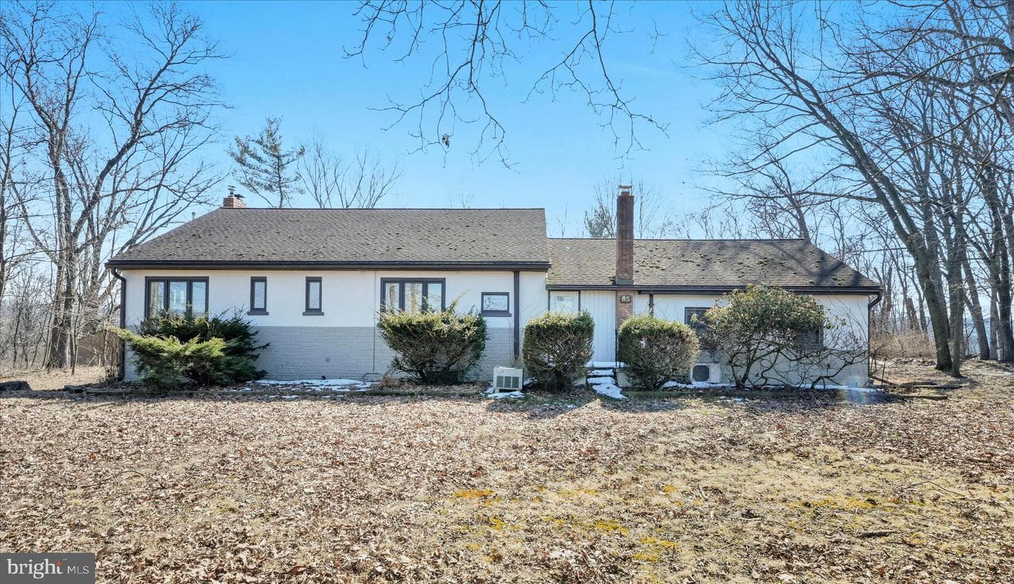 65 Hawk Lane photo 39
