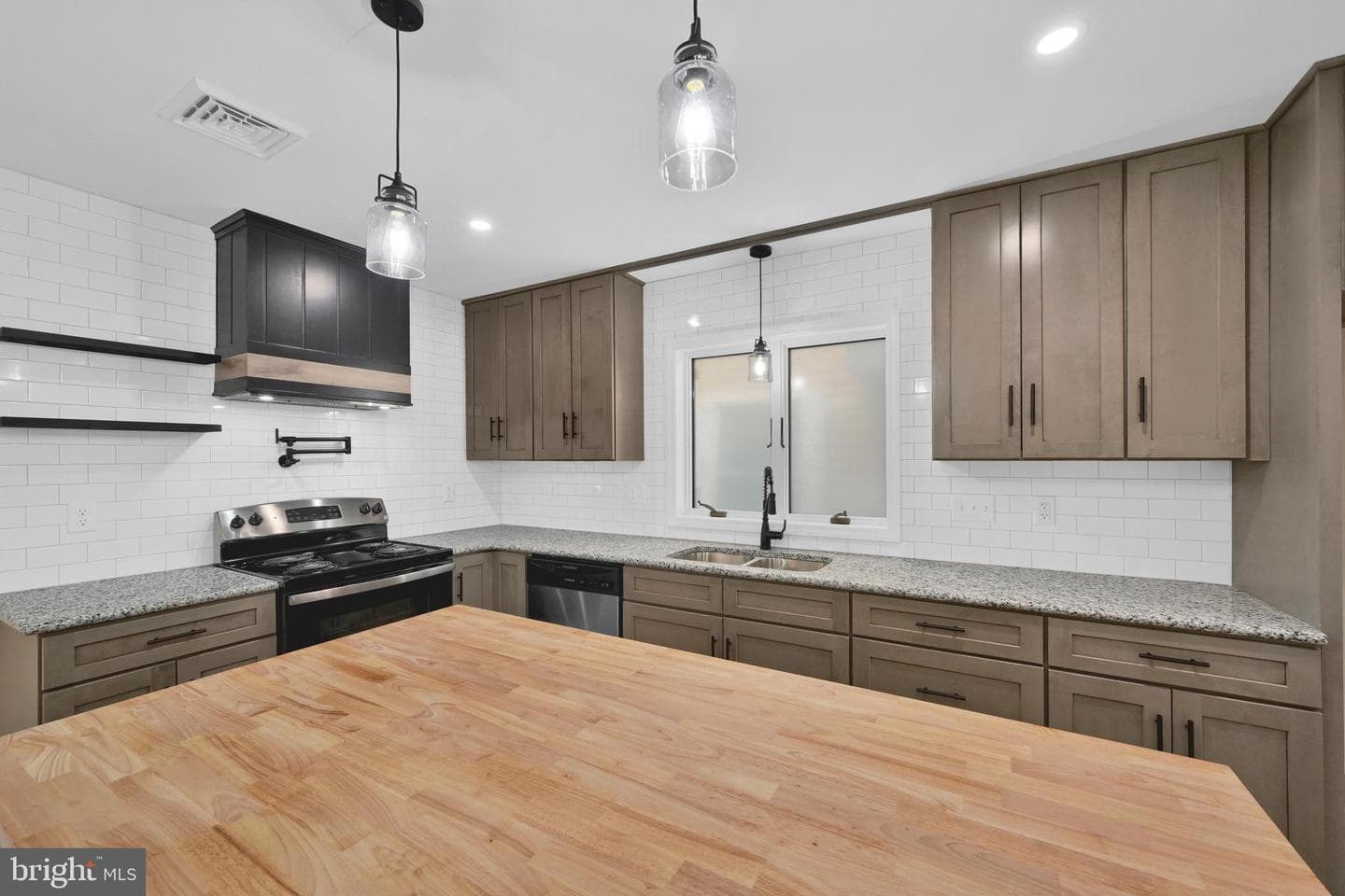 1308 Mount Hope Avenue photo 13
