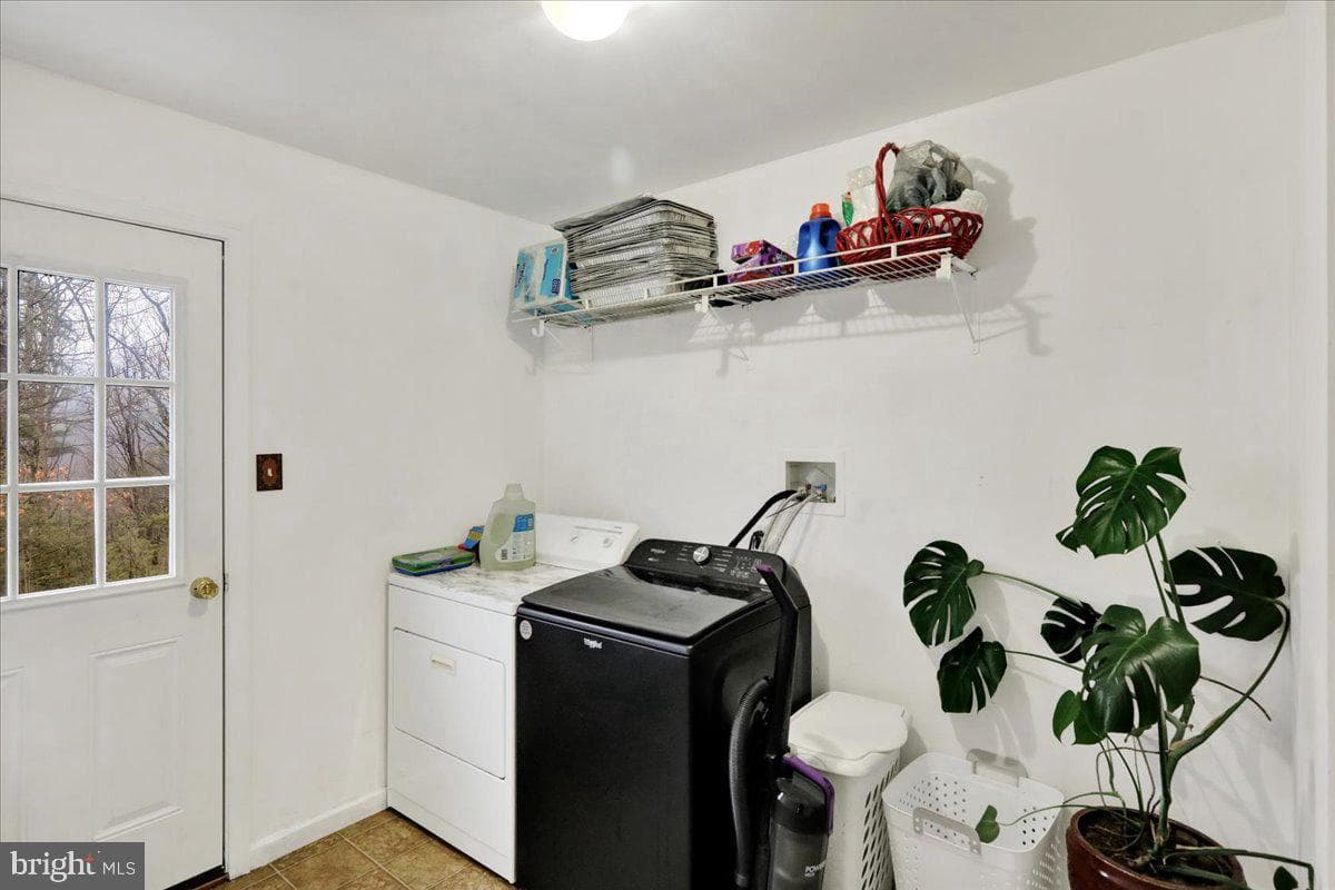 87 Oak Ledge Avenue photo 16