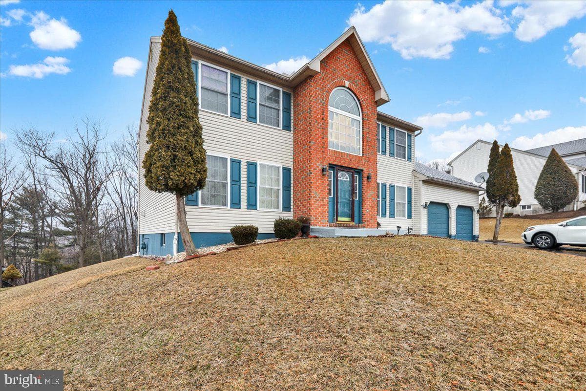 87 Oak Ledge Avenue photo 4