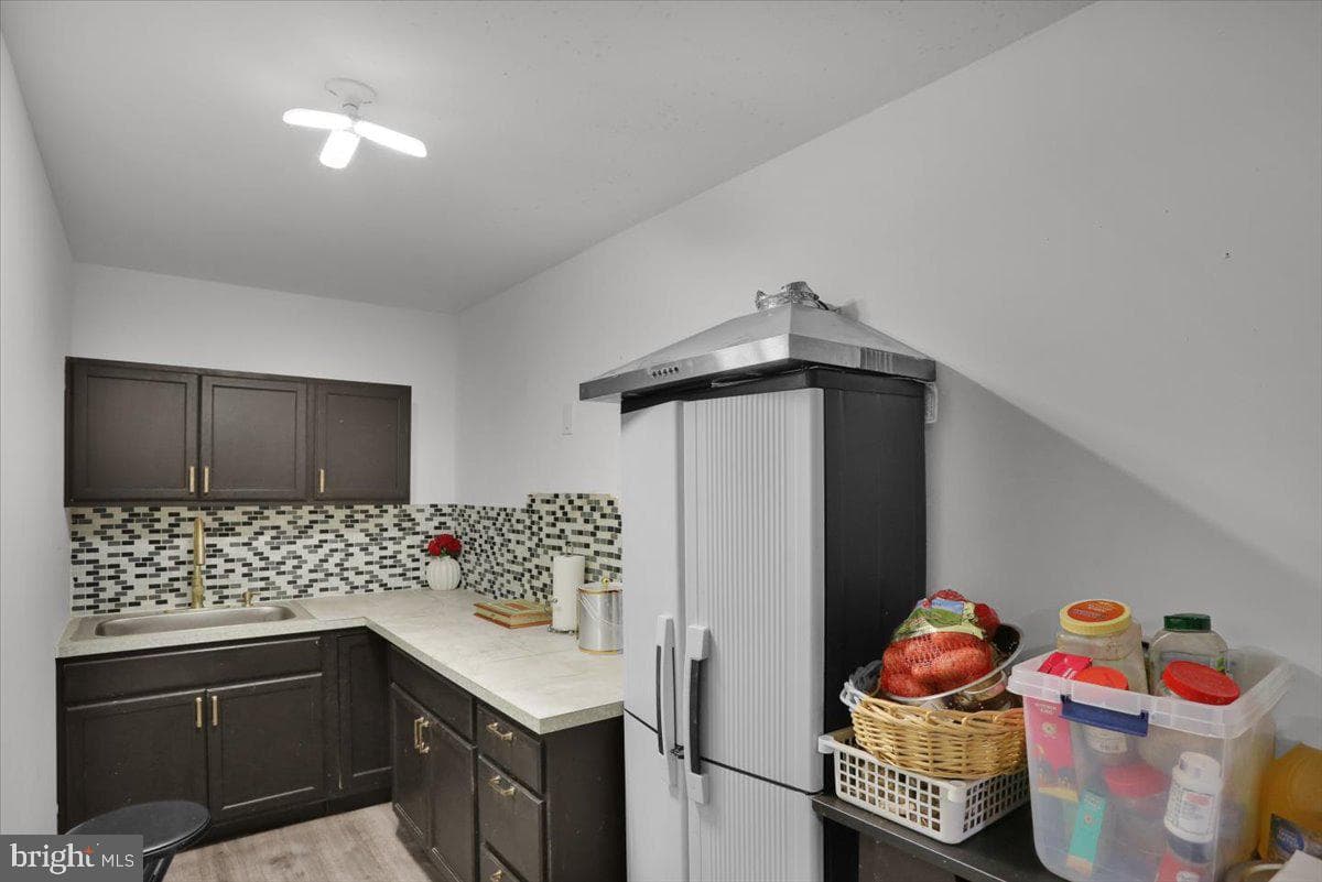 87 Oak Ledge Avenue photo 43