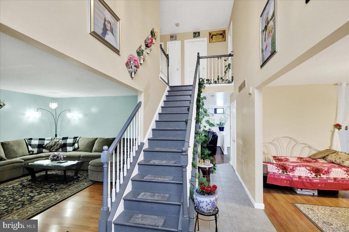 87 Oak Ledge Avenue photo 5