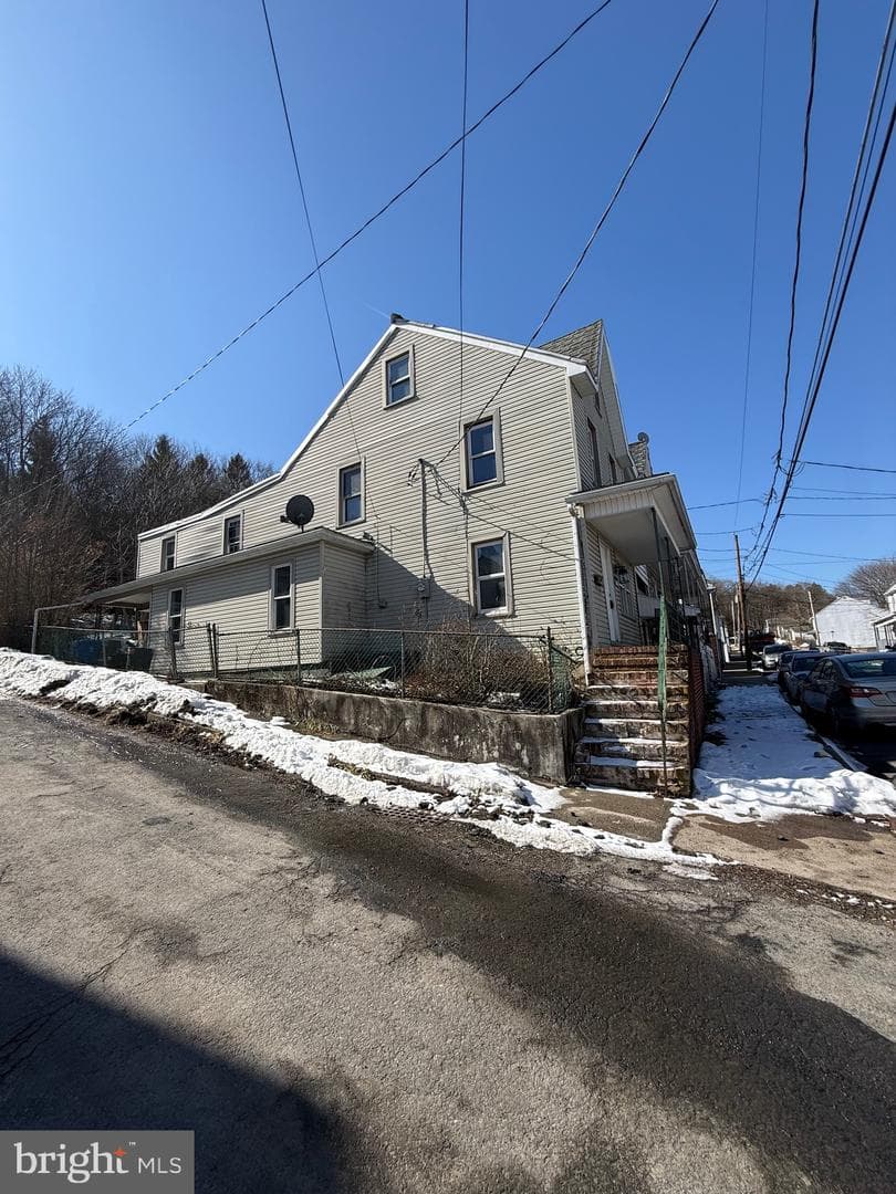 1000 Brock Street, Ashland