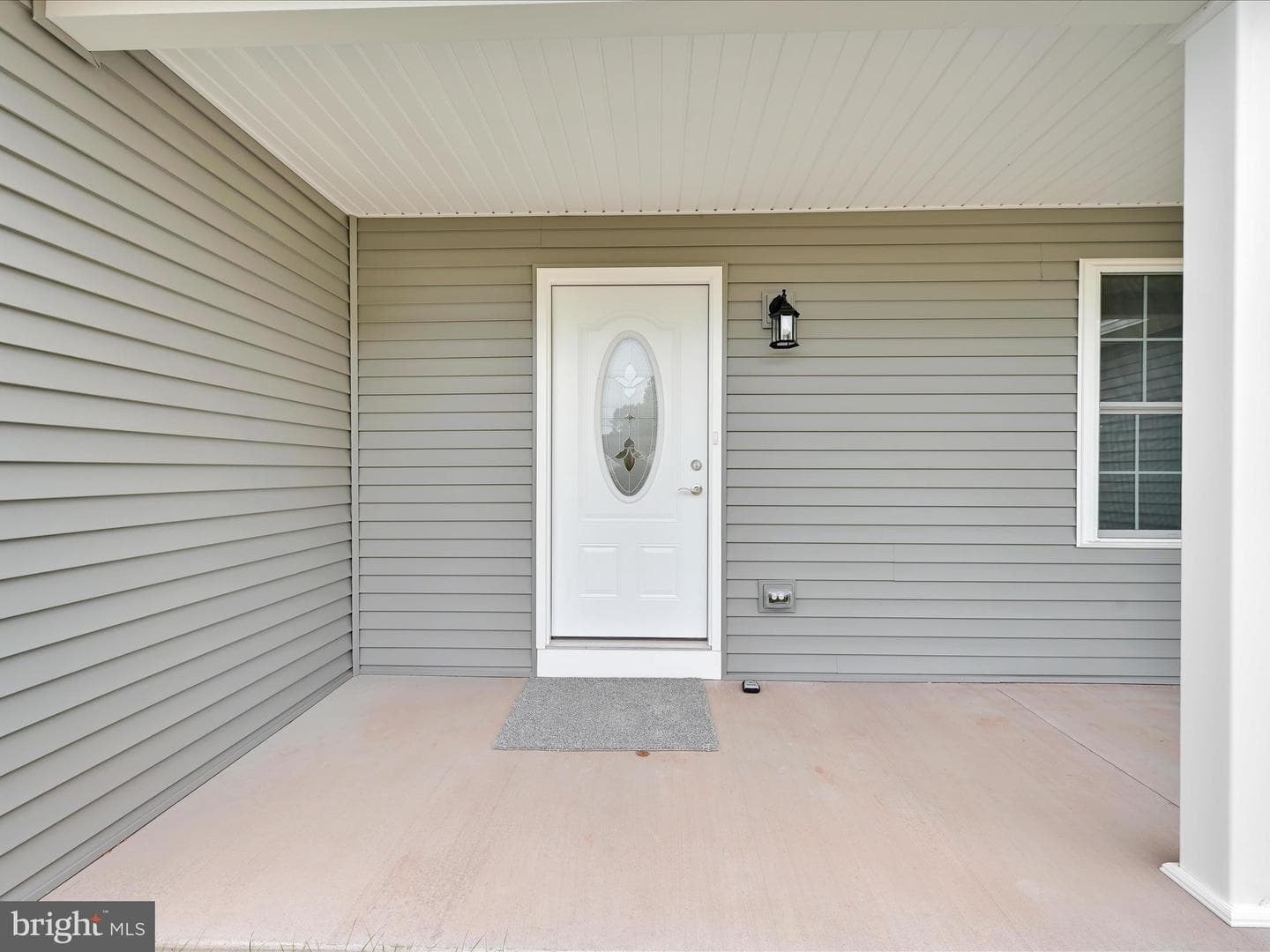 1359 Stag Drive photo 4