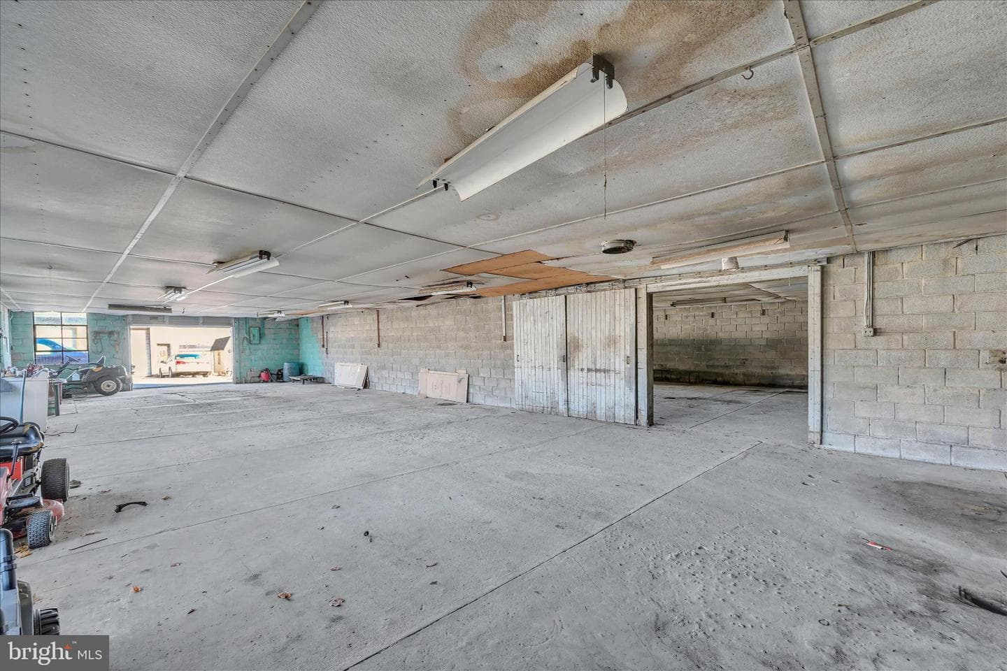 123 W Line Street photo 22