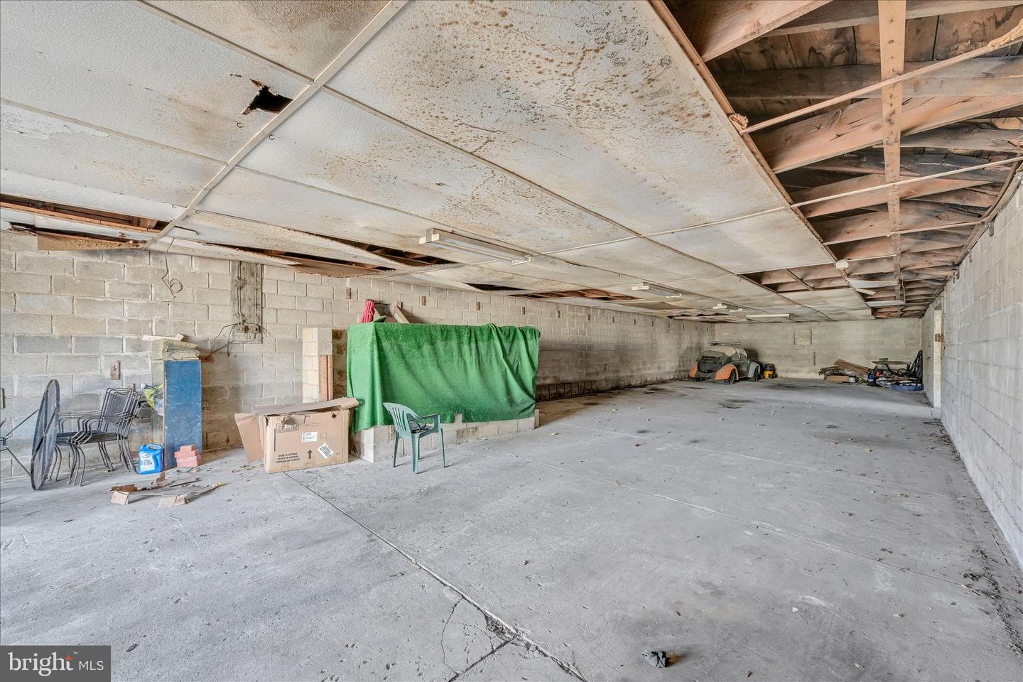 123 W Line Street photo 24