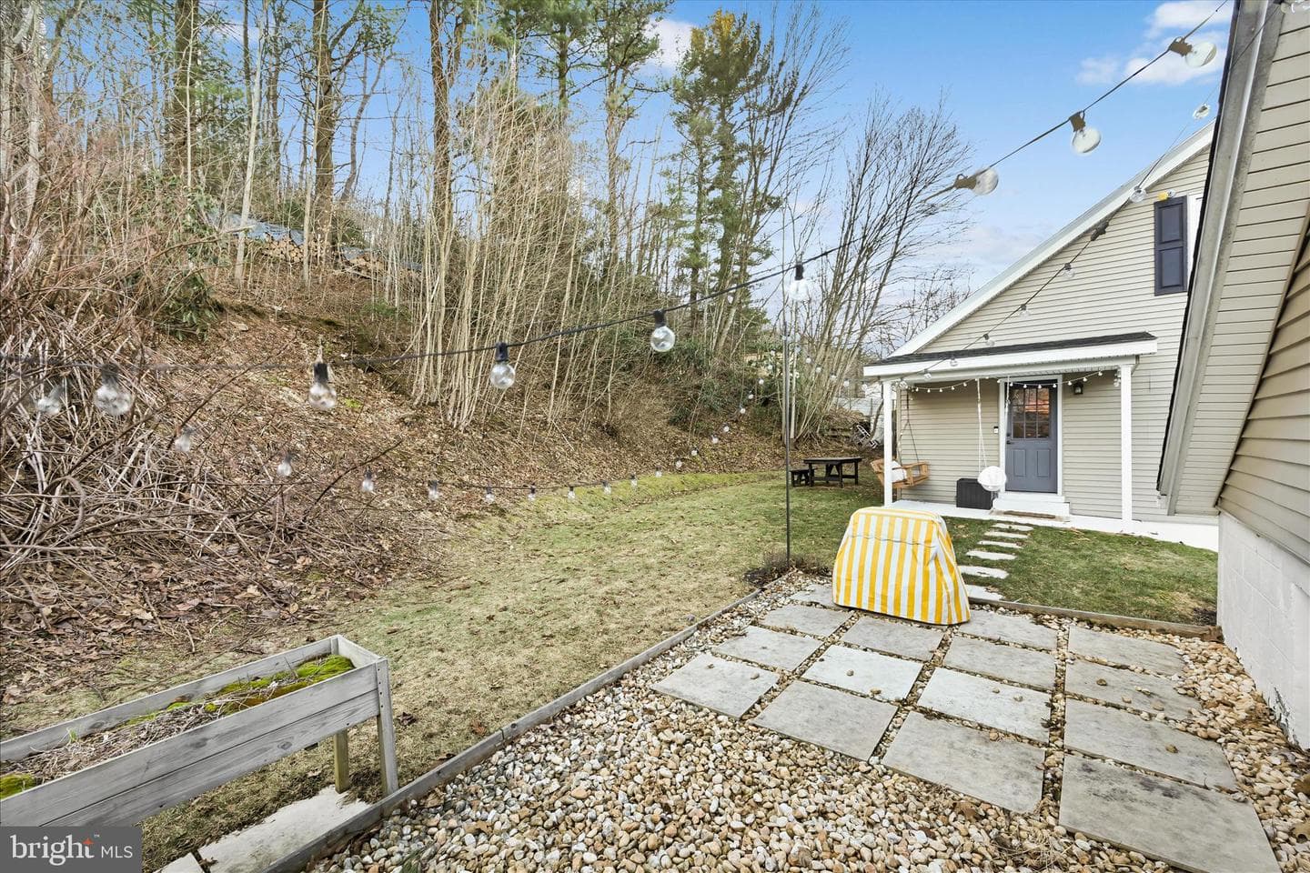412 E Bacon Street photo 22
