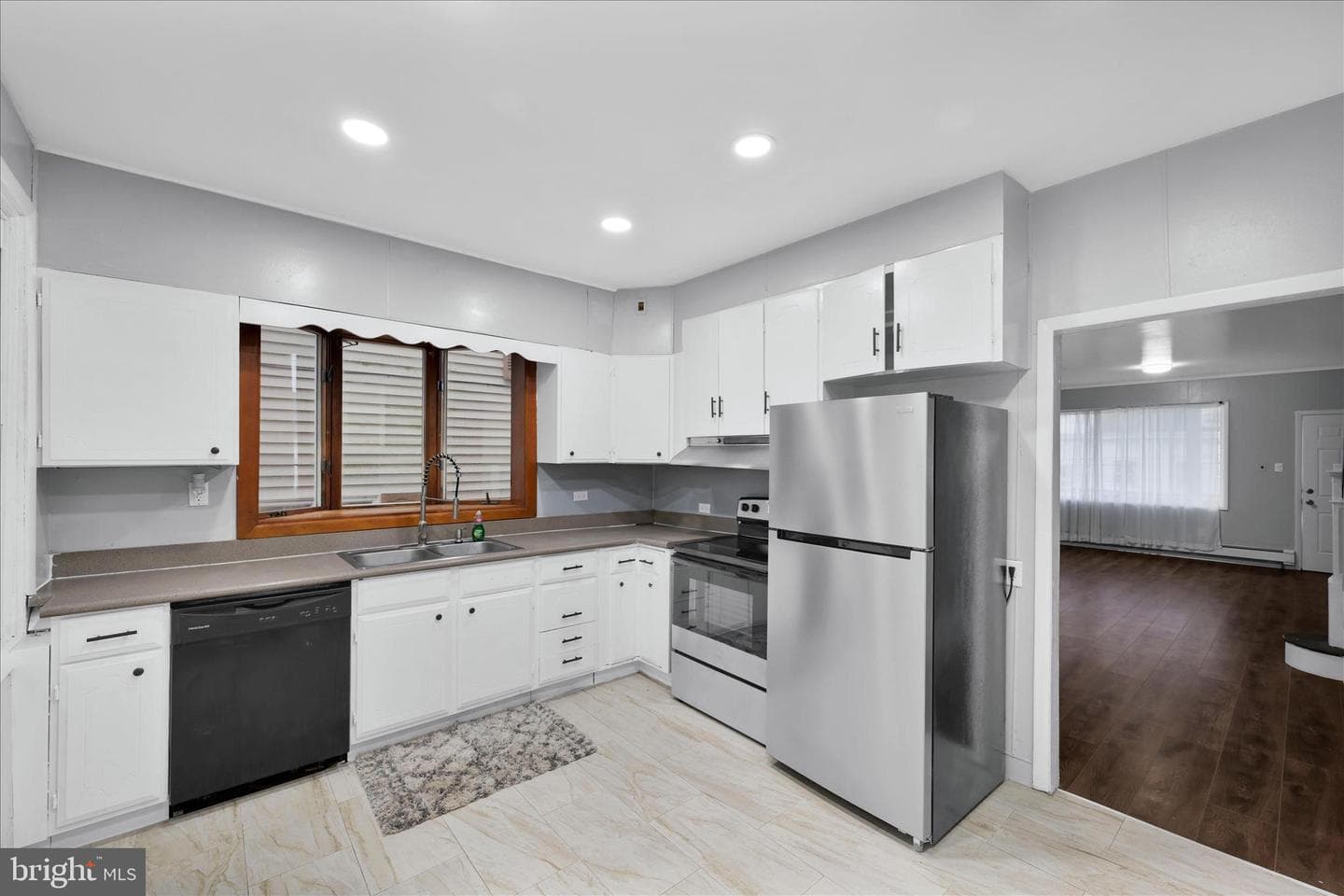 320 Spring Garden Street photo 14
