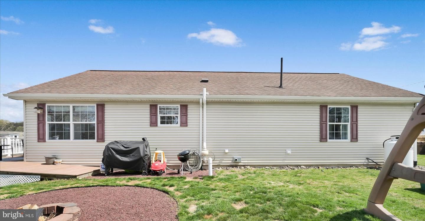 301 Brown Street photo 36