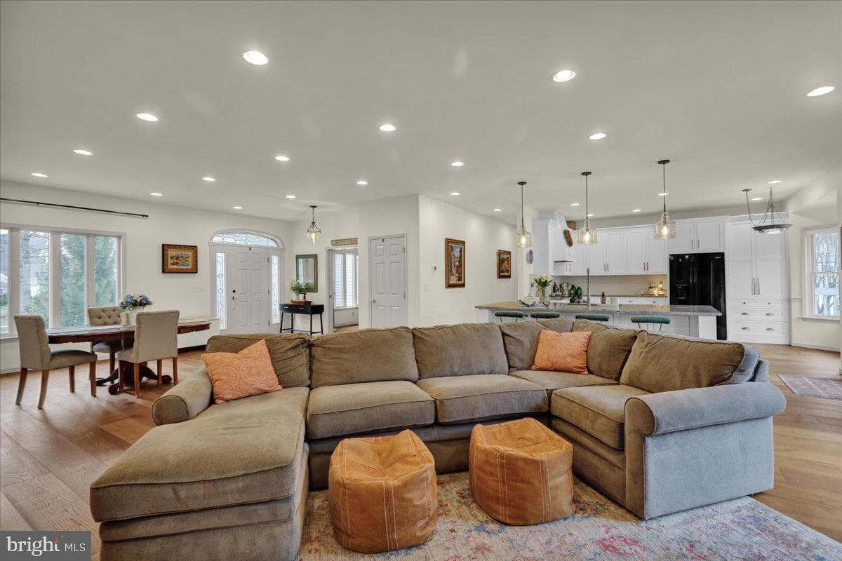 3075 Village Road photo 10