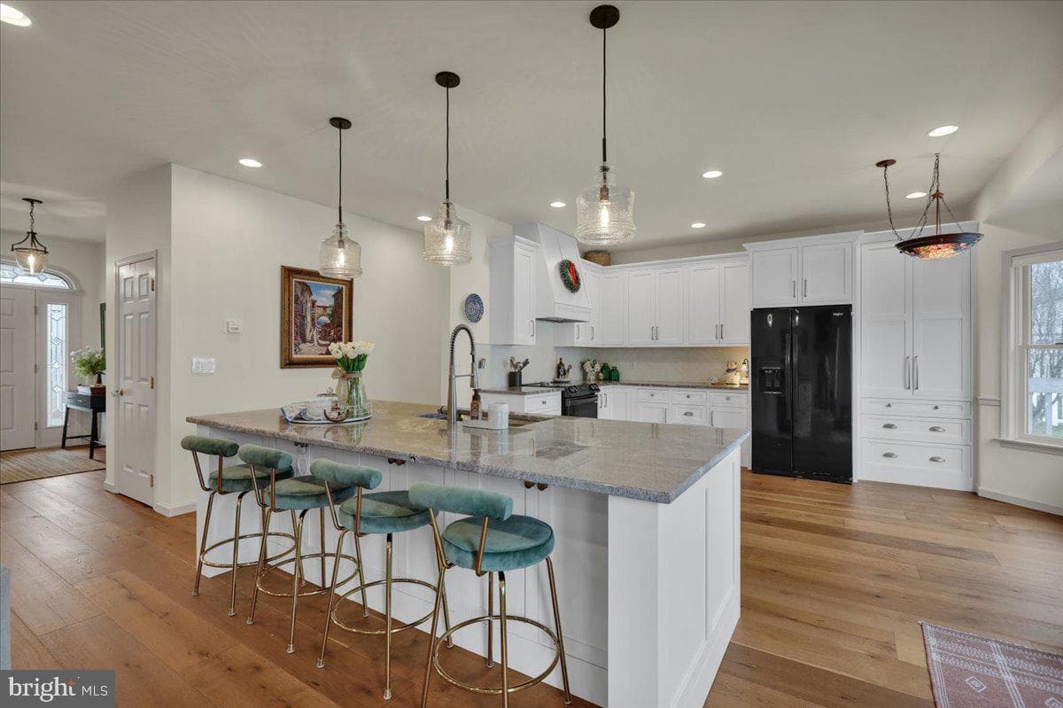 3075 Village Road photo 3