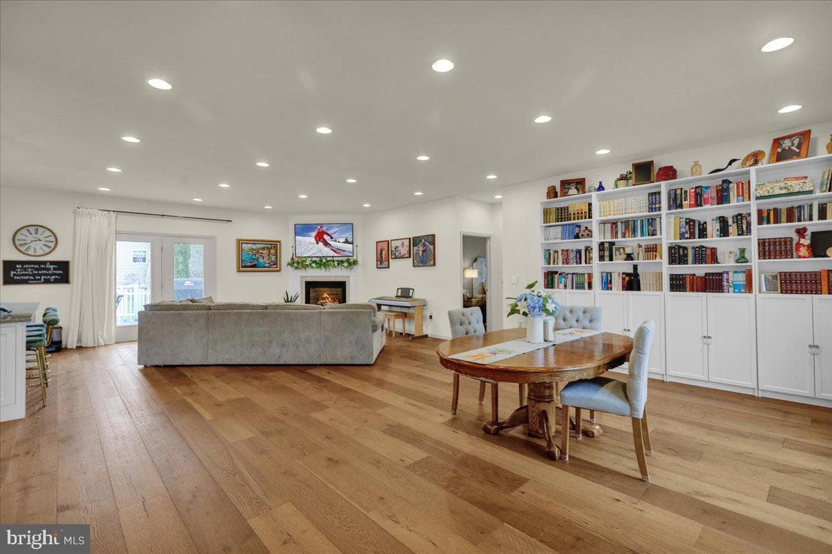 3075 Village Road photo 9