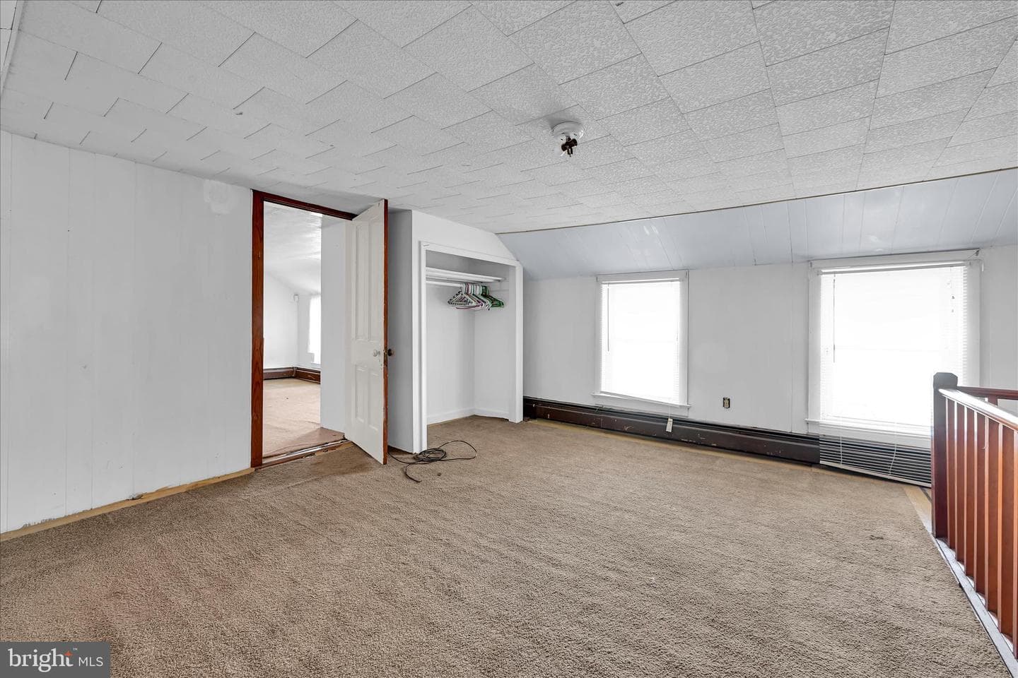 408 E Lawton Street photo 15