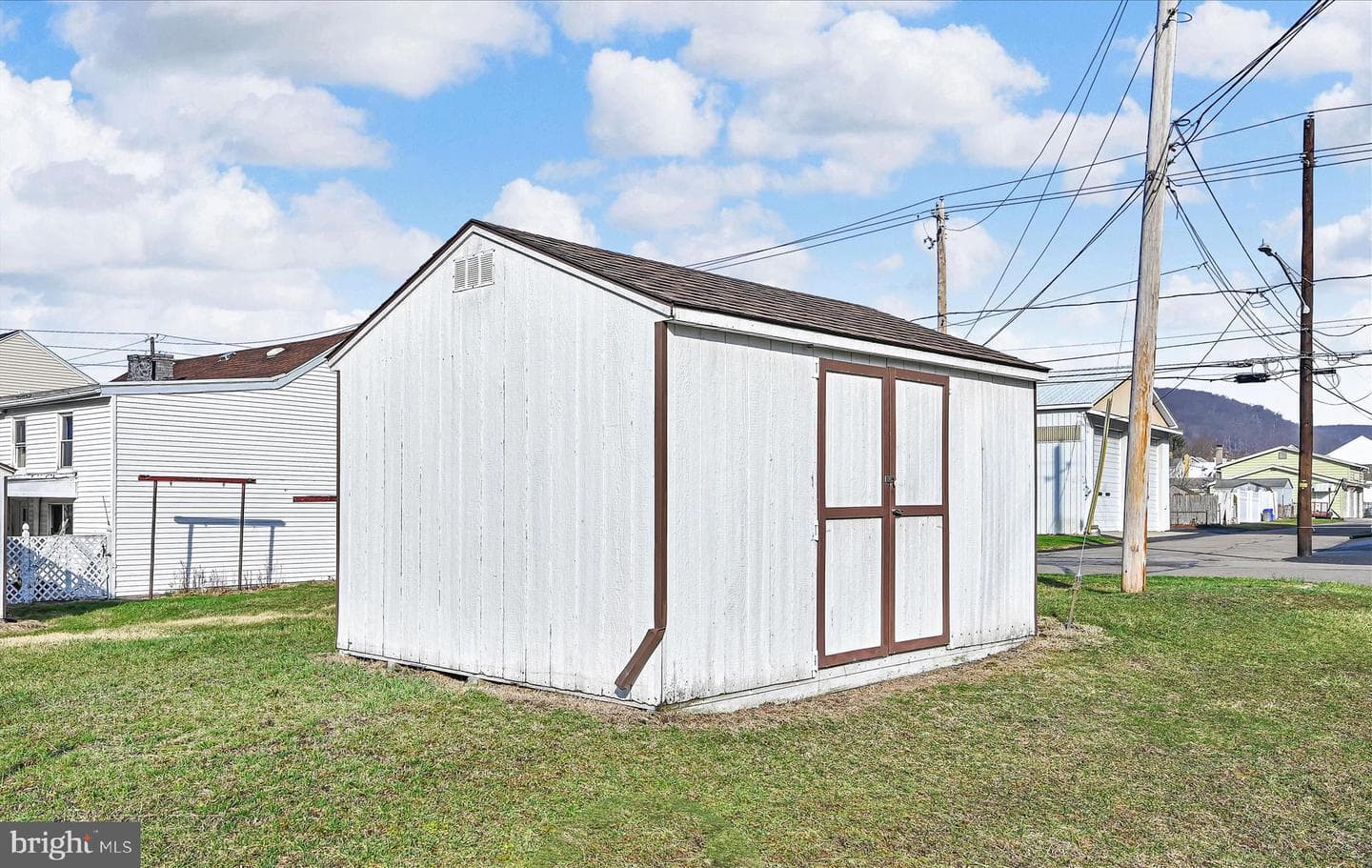 408 E Lawton Street photo 23