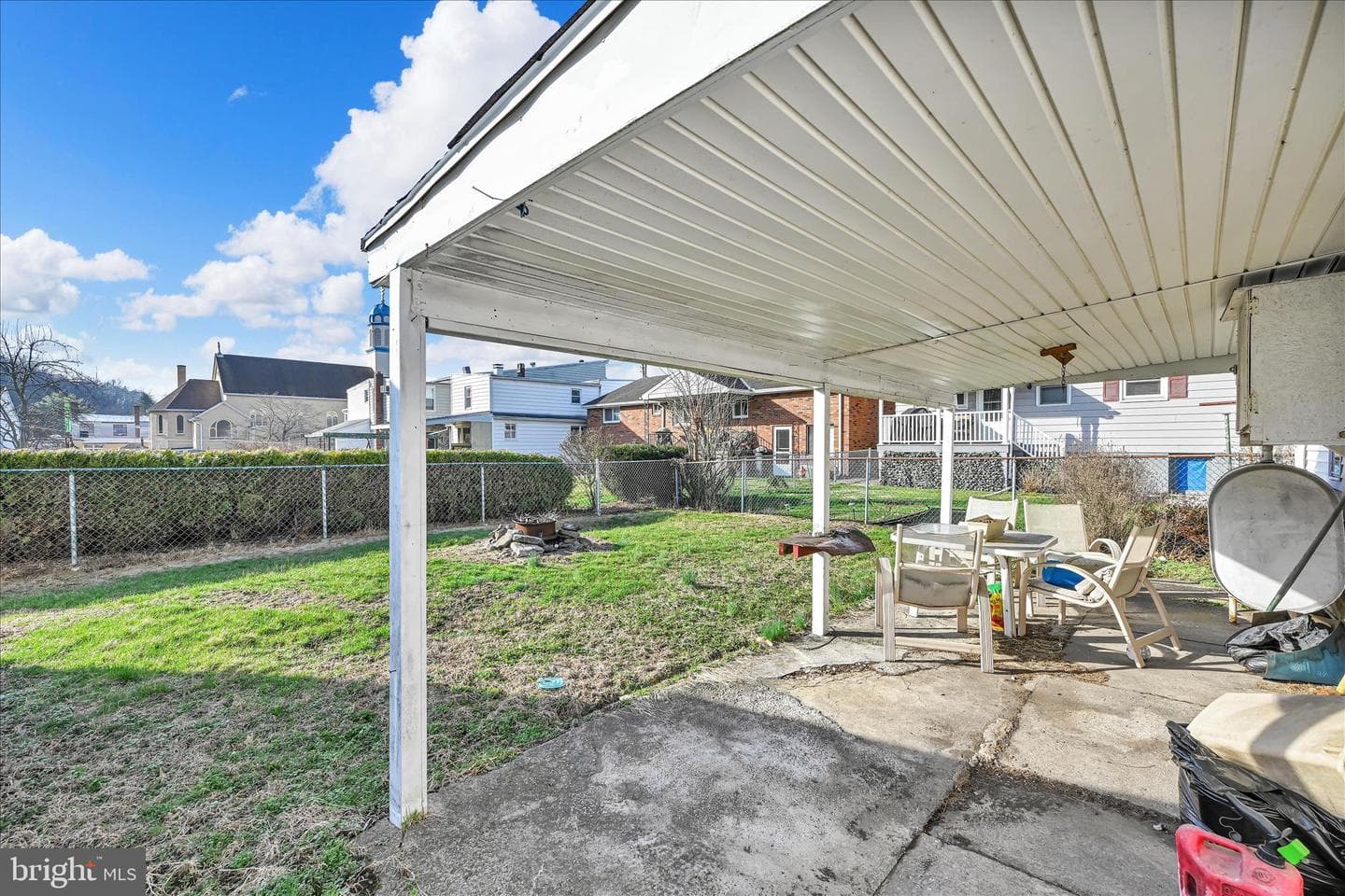 408 E Lawton Street photo 25