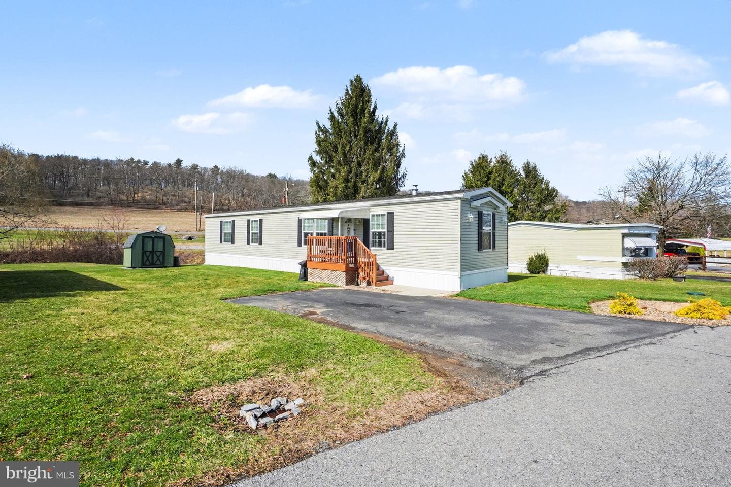 1b Frieden Mnr, Schuylkill Haven