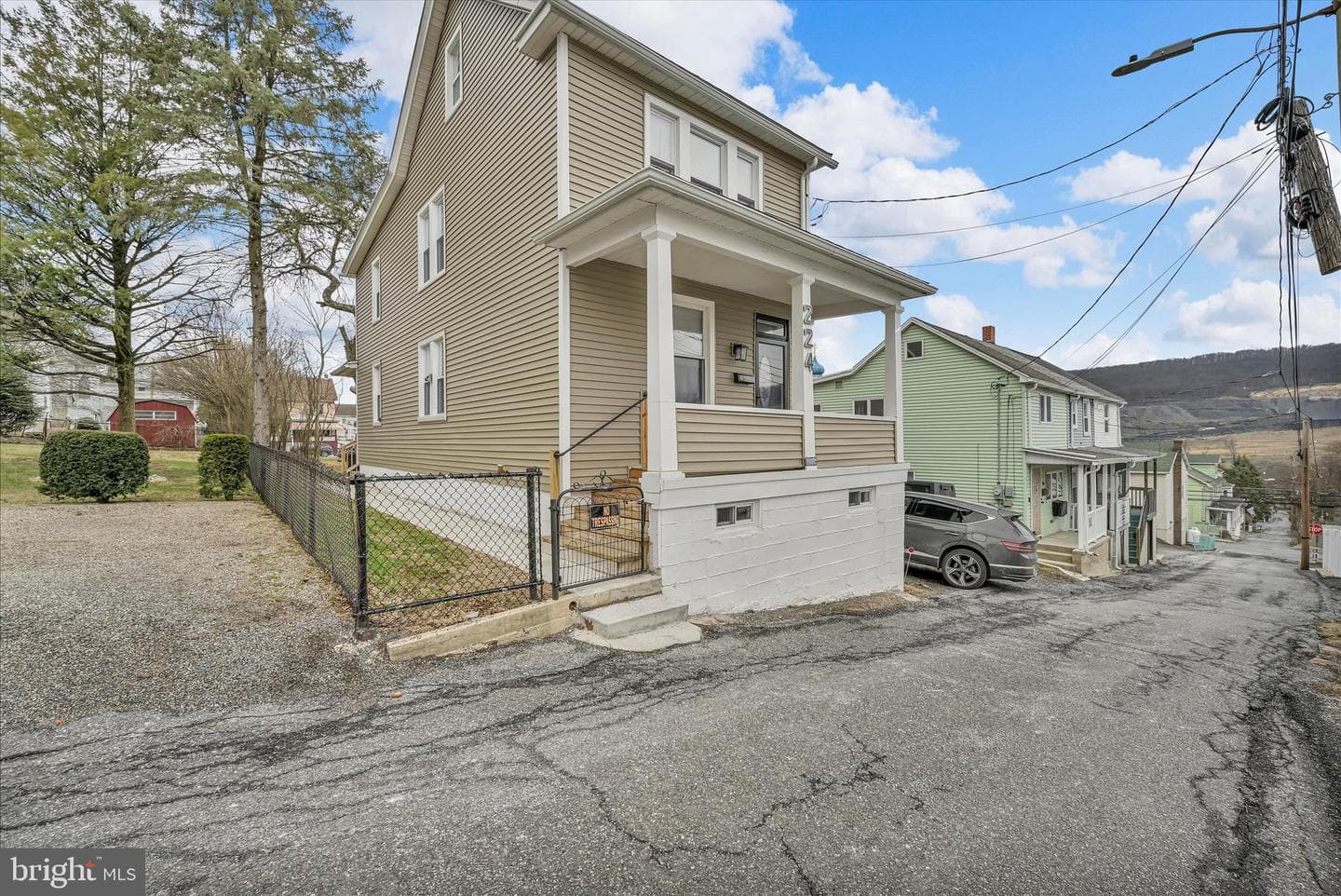 224 Fisher Avenue photo 2