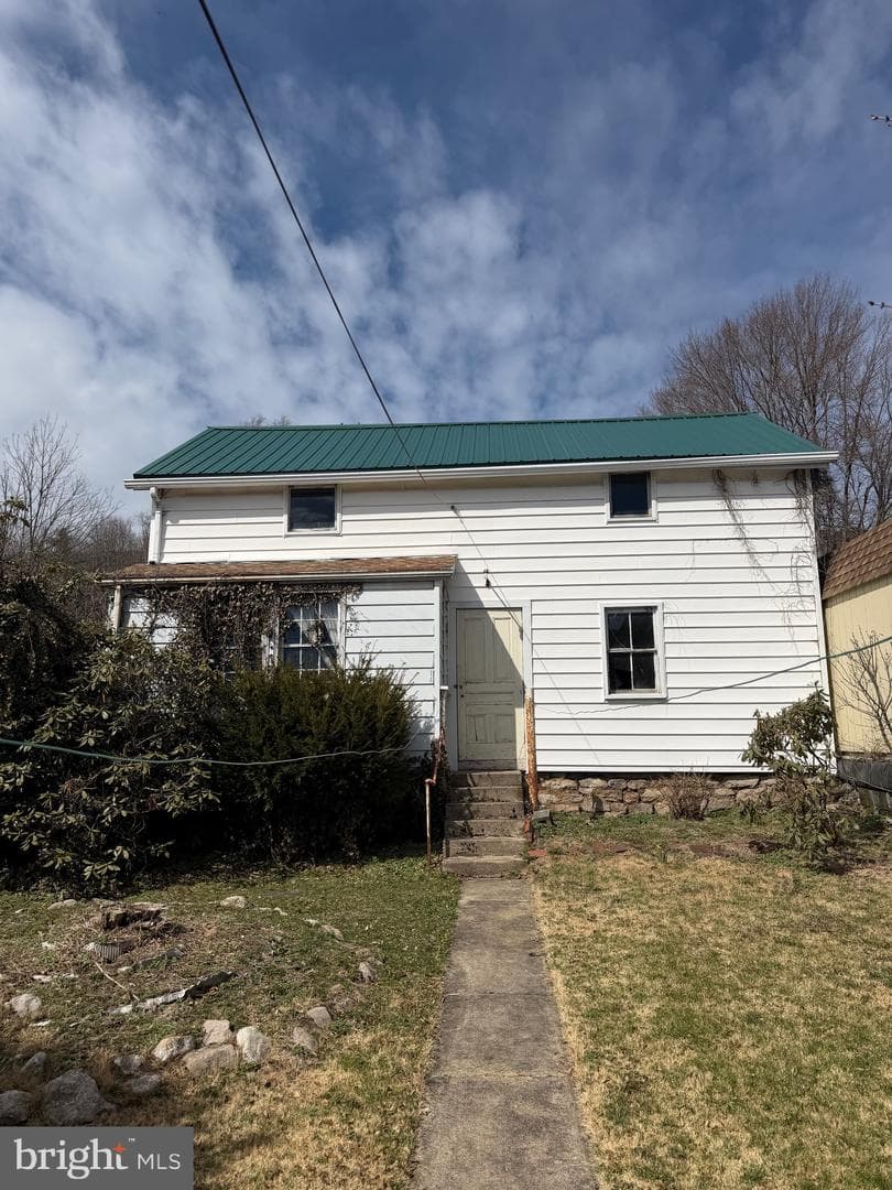 701 E Grand Avenue photo 6