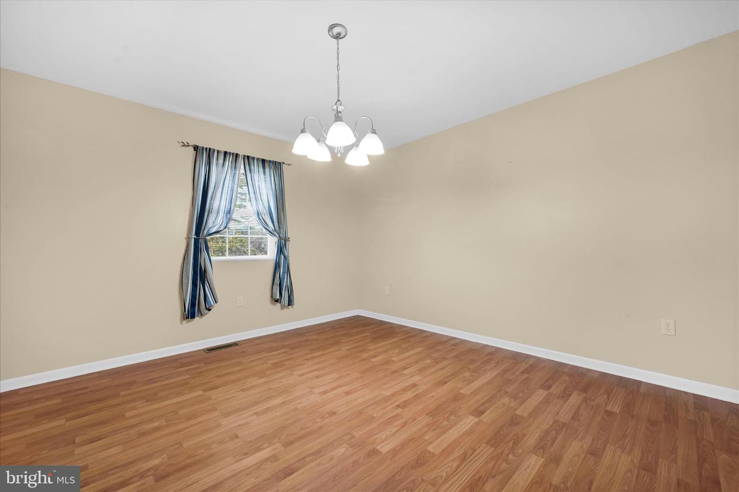 207 Pine Boulevard photo 13