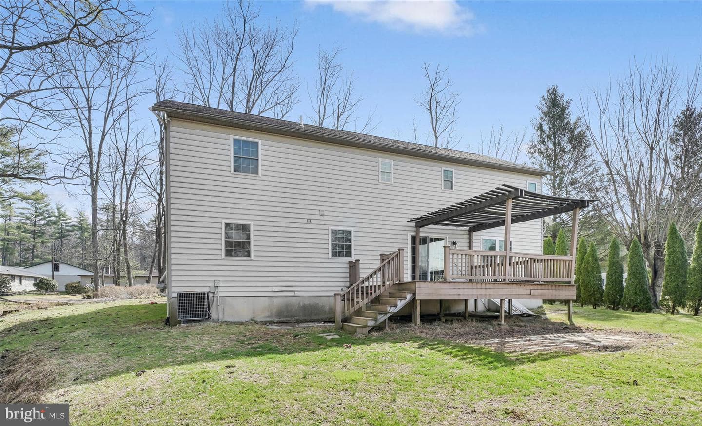 207 Pine Boulevard photo 36