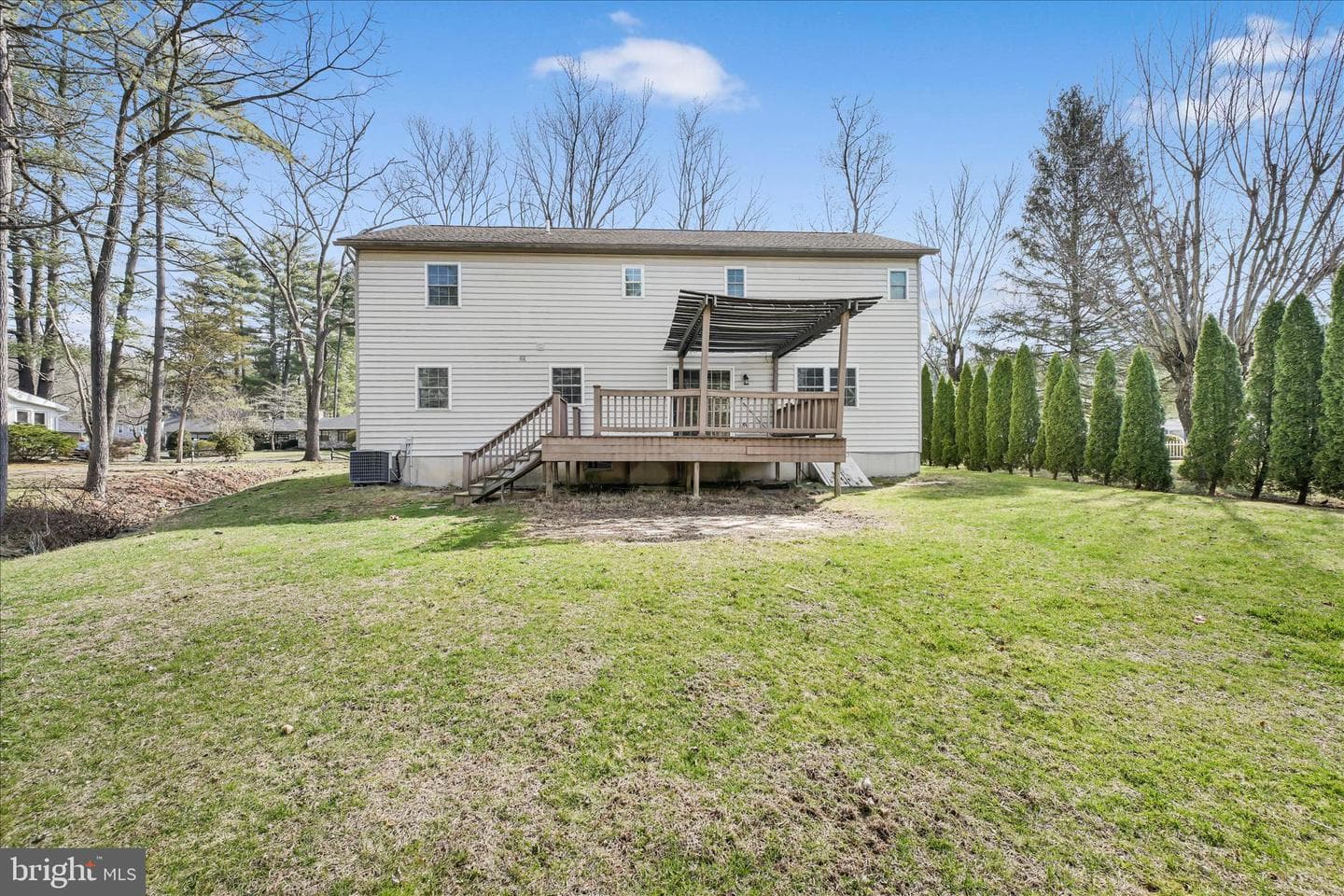 207 Pine Boulevard photo 43