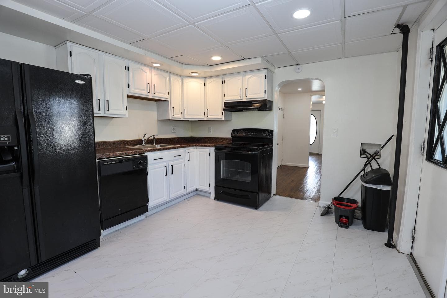 402 Catherine Street photo 10