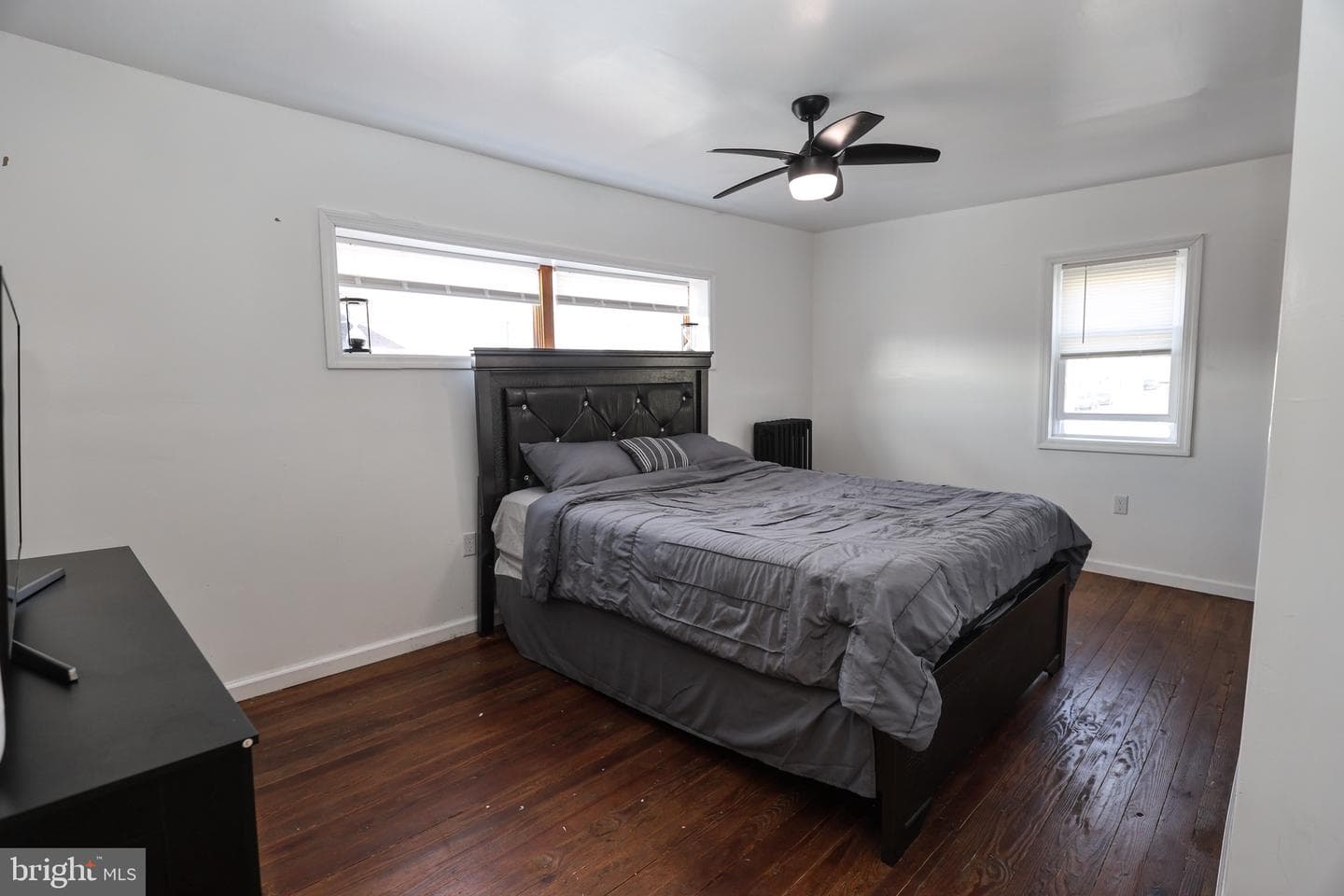402 Catherine Street photo 11