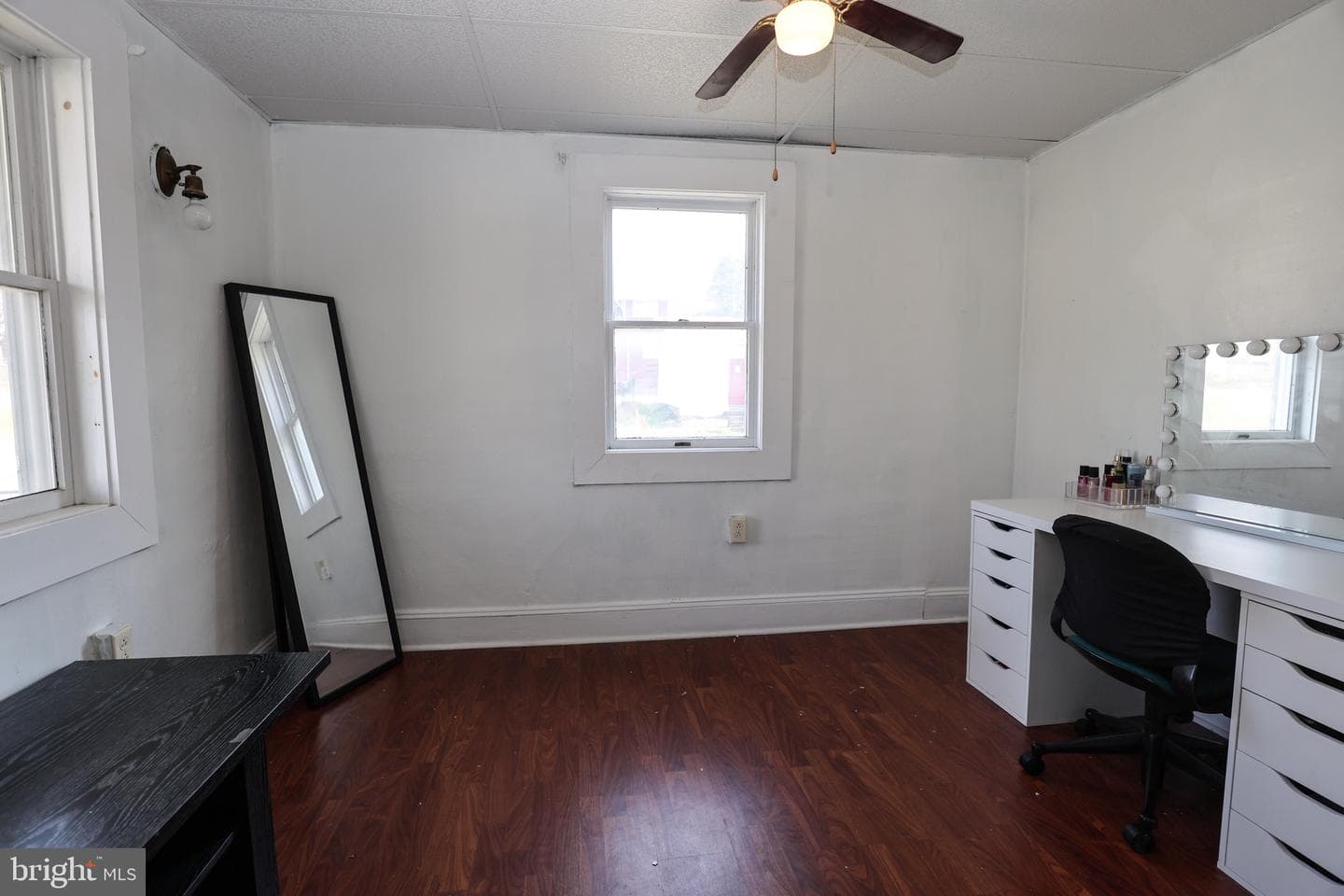 402 Catherine Street photo 16