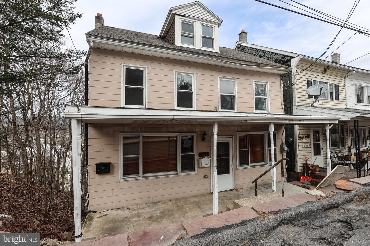 128 Spruce Street photo 3